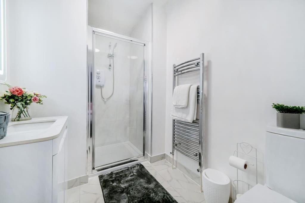 Apartamento 2 Bed Garden Flat Sleeps 6 Close To Brixton Londres